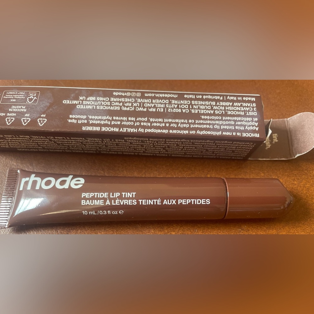 BNIB! RHODE, Peptide Lip Tint in “Espresso” 😻🤎☕️✨ - Picture 2 of 13